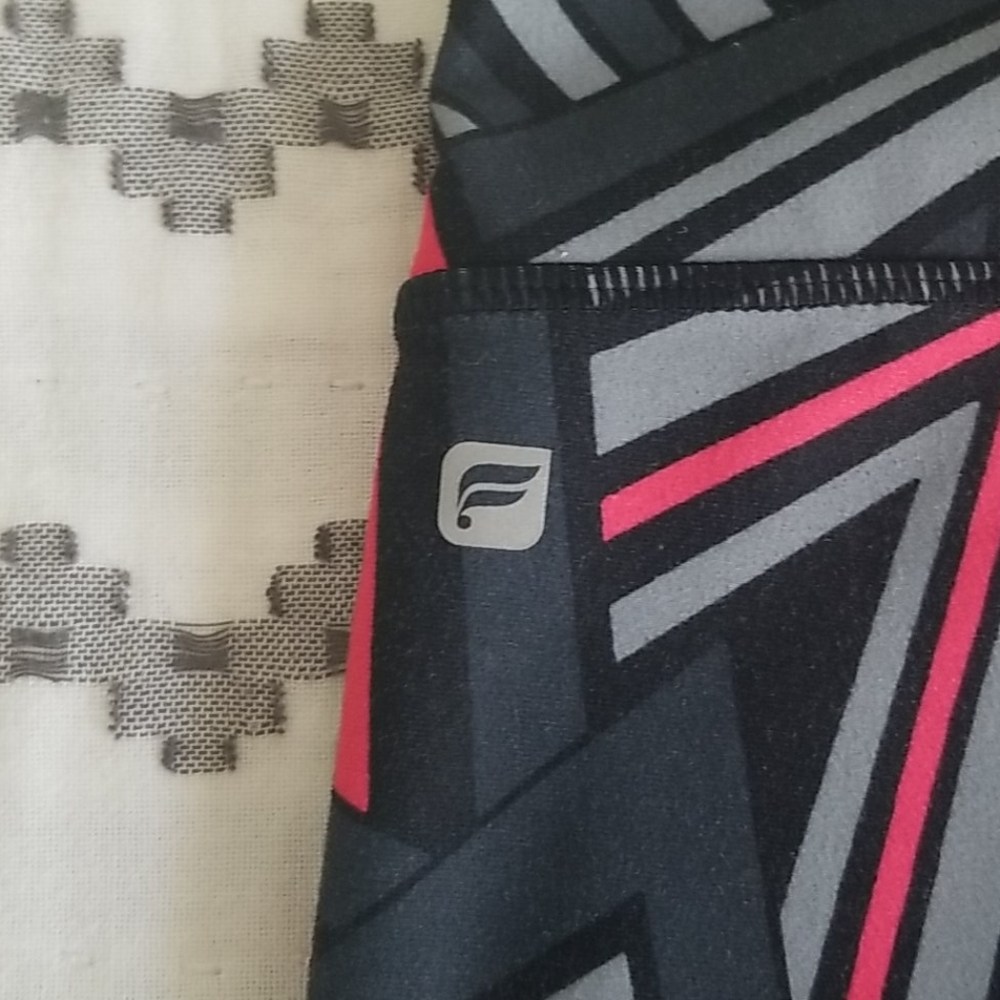 Fabletics Highrise Capris Running Leggings - Picture 4 of 4